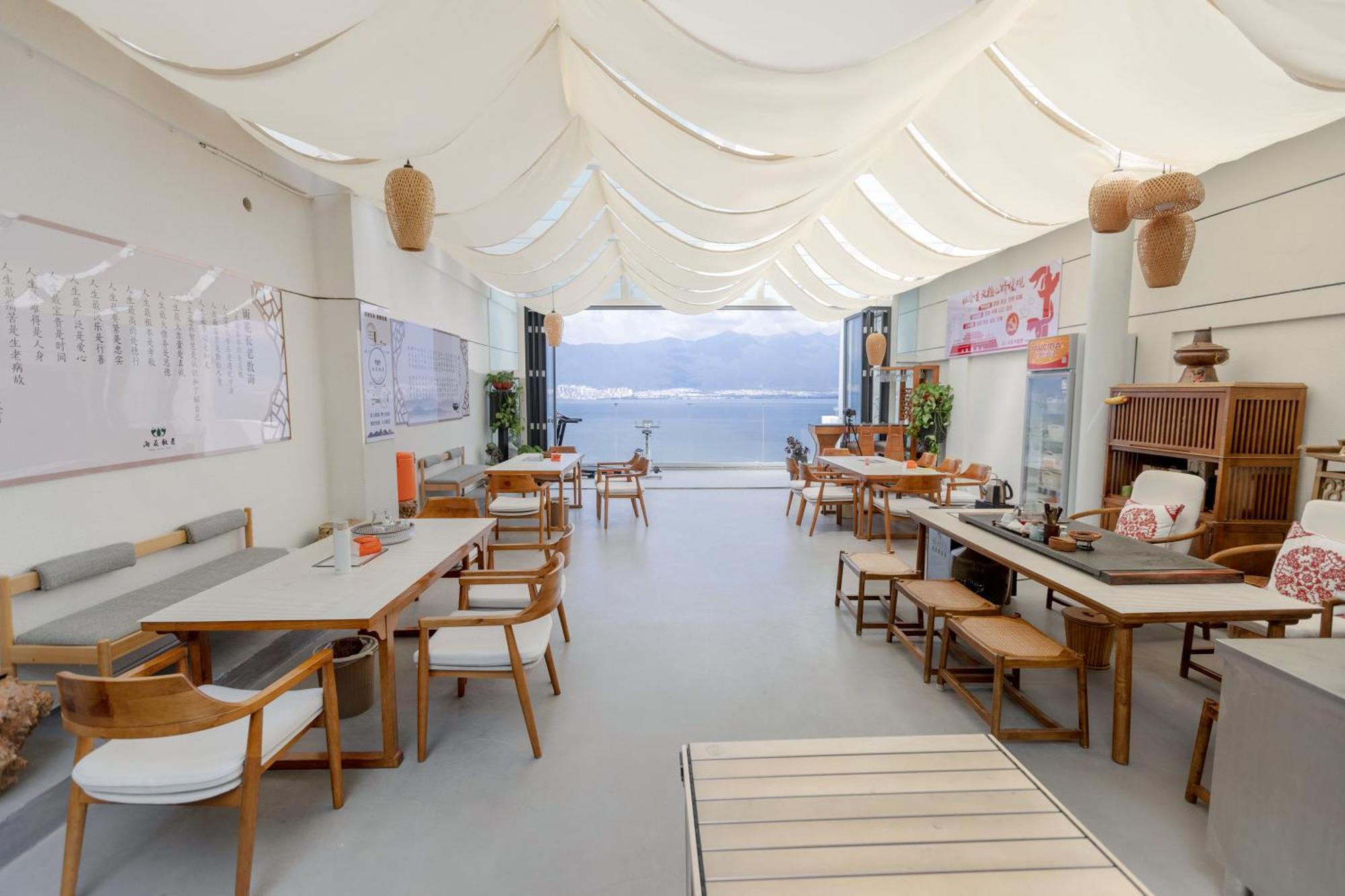 Отель Dali Dare Sea View Gueshouse Экстерьер фото